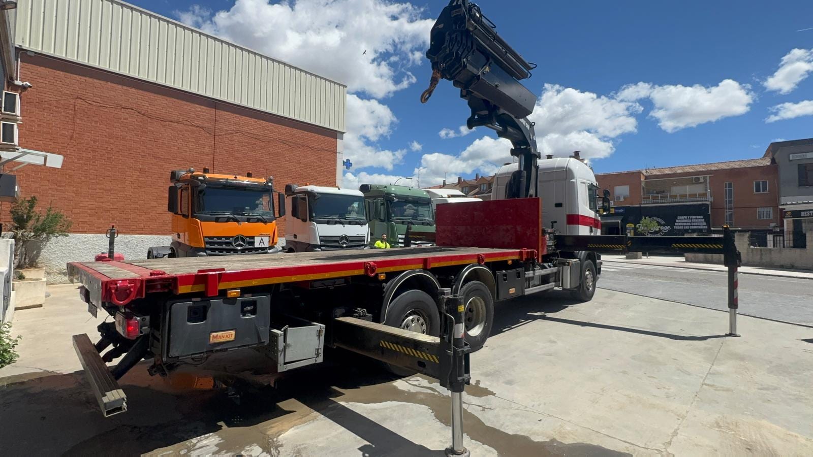Scania R490 + Grúa Hiab foto 8