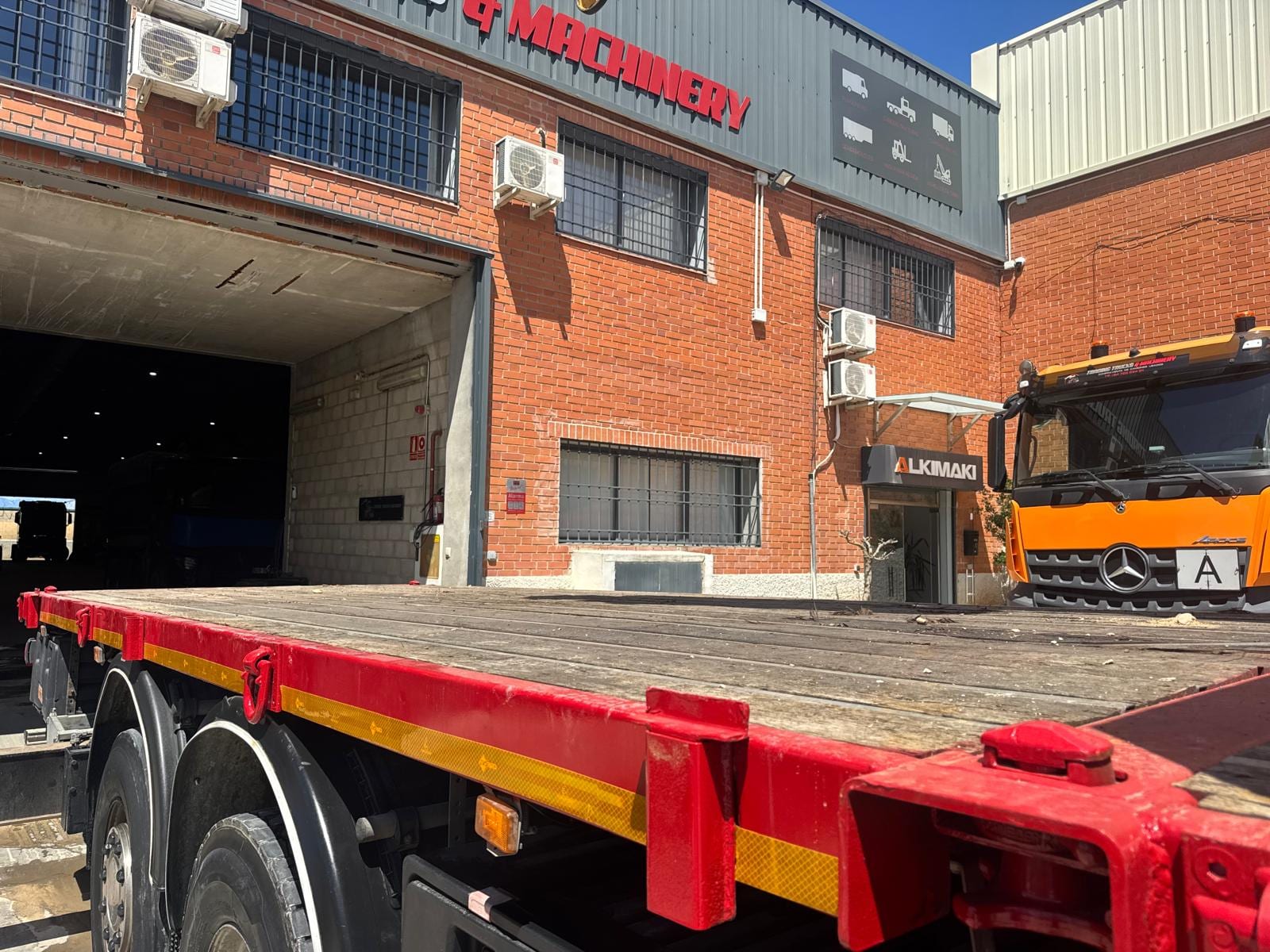 Scania R490 + Grúa Hiab foto 11
