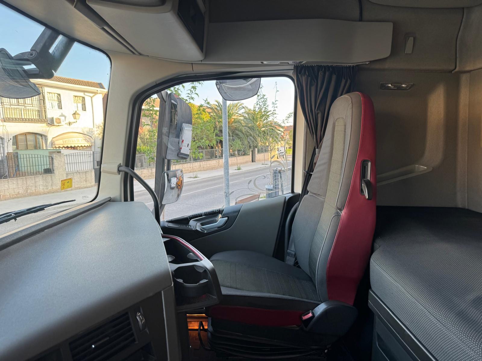 Volvo FH13 460 foto 14
