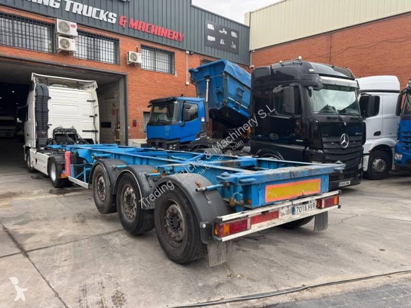 LATRE TRUCKS & TRAILERS foto 1