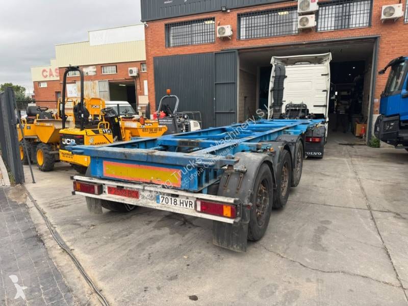 LATRE TRUCKS & TRAILERS foto 2